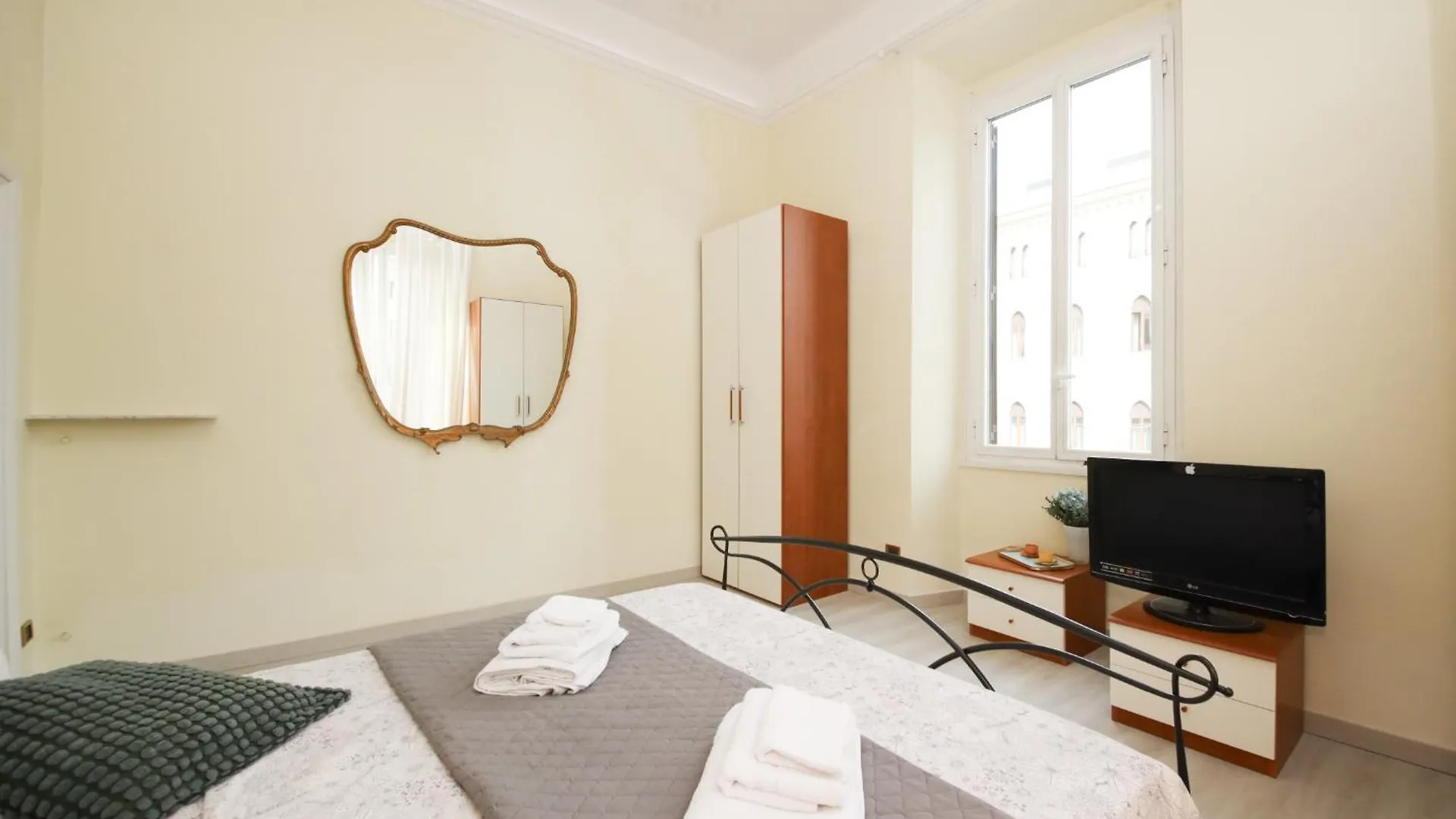 Apartment Ferienwohnung Rafael House By Ghor Rom