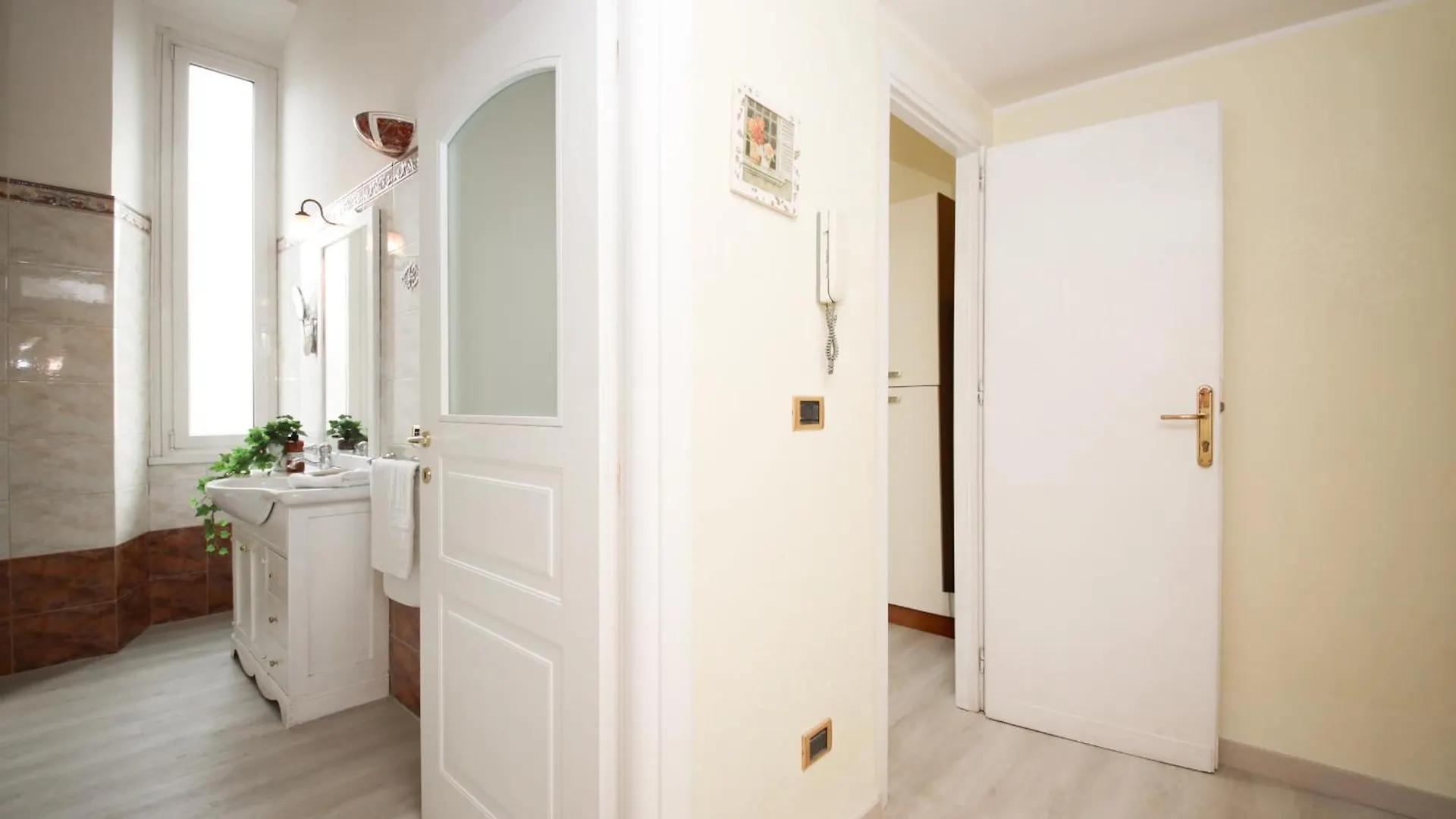 Rafael House By Ghor Apartment Rome